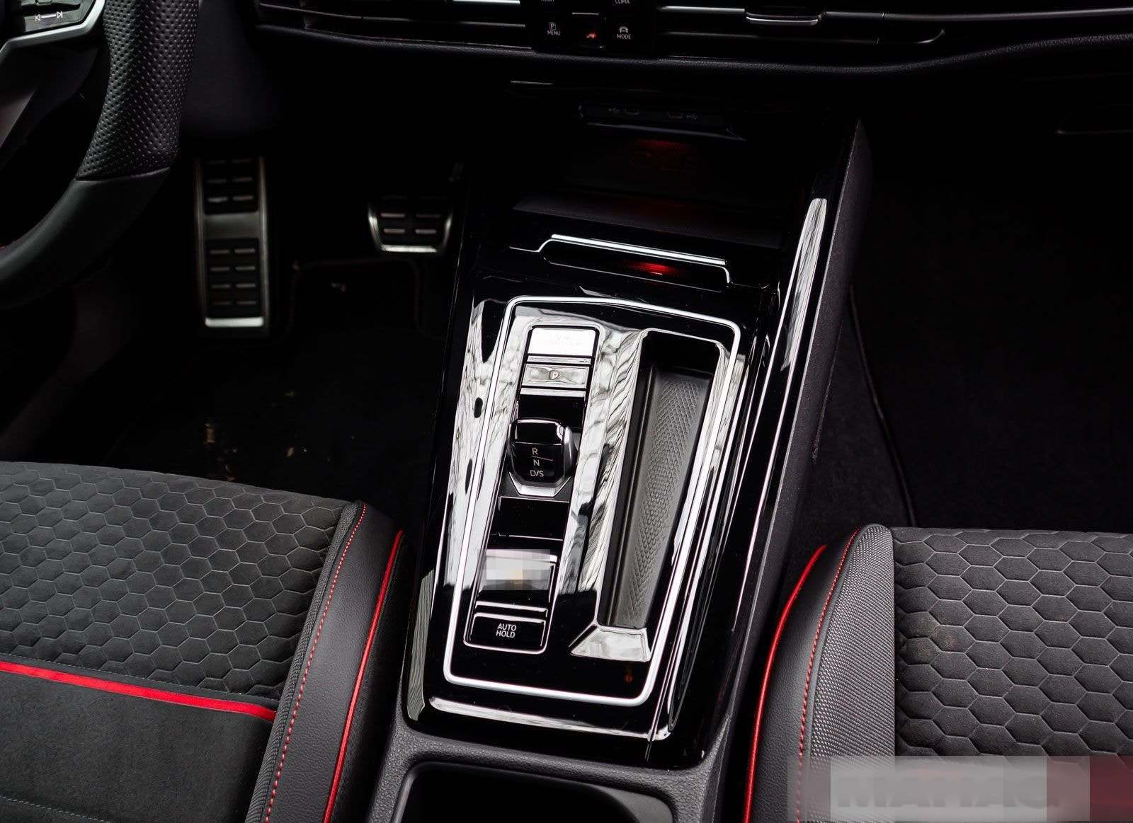 Volkswagen Golf VIII GTI Clubsport 2.0 TSI LED+ Navi ParkPi foto 17