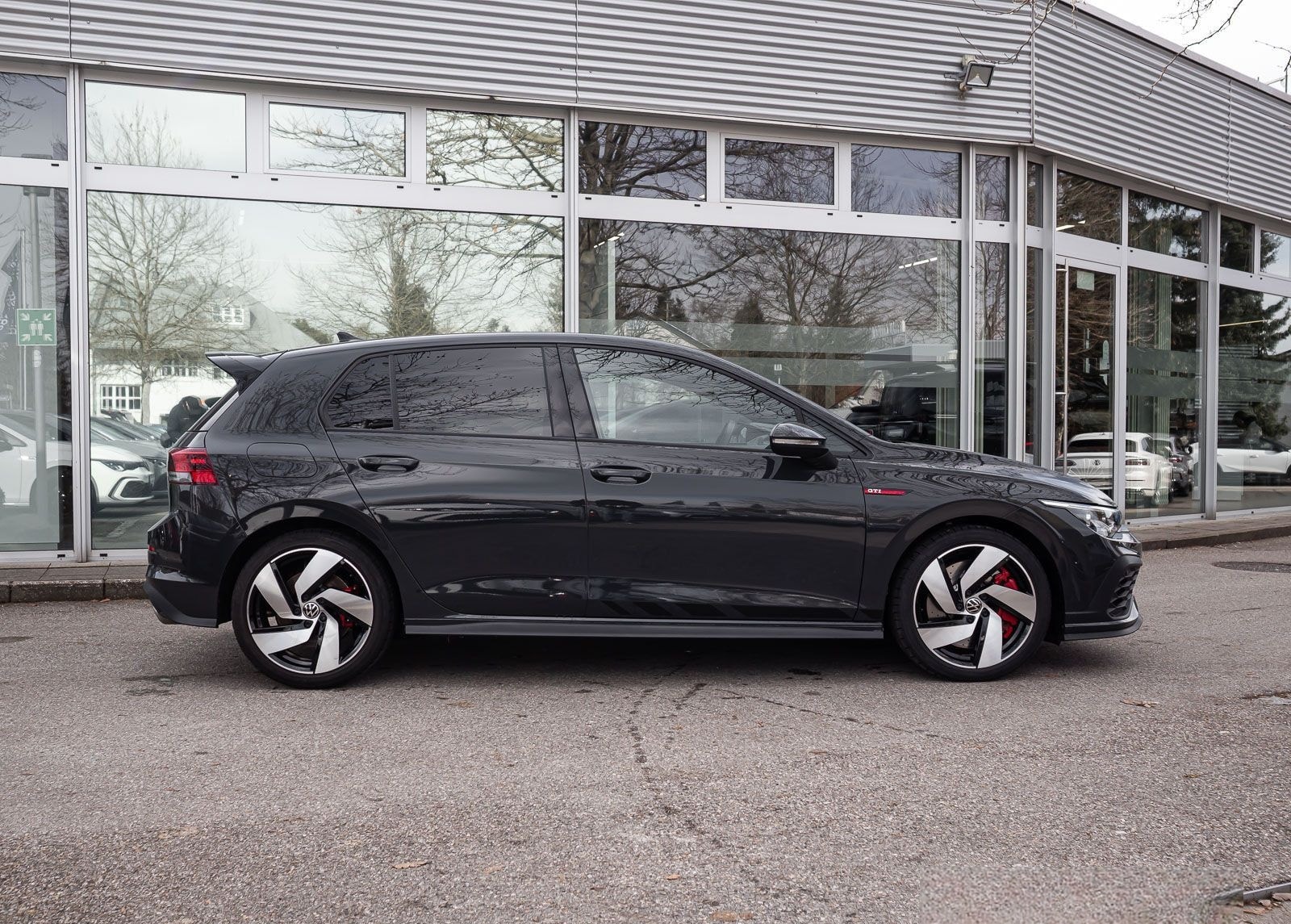 Volkswagen Golf VIII GTI Clubsport 2.0 TSI LED+ Navi ParkPi foto 6