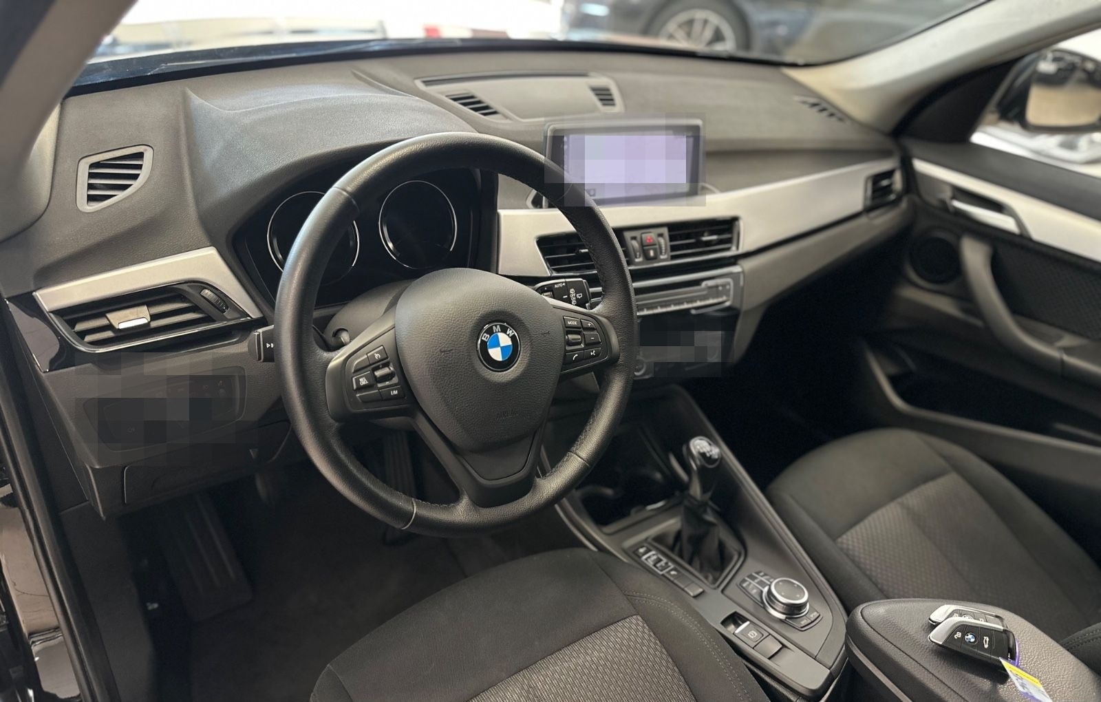 BMW X1 sDrive 18i Navi/Panorama/ParkAssist/Tempomat foto 14