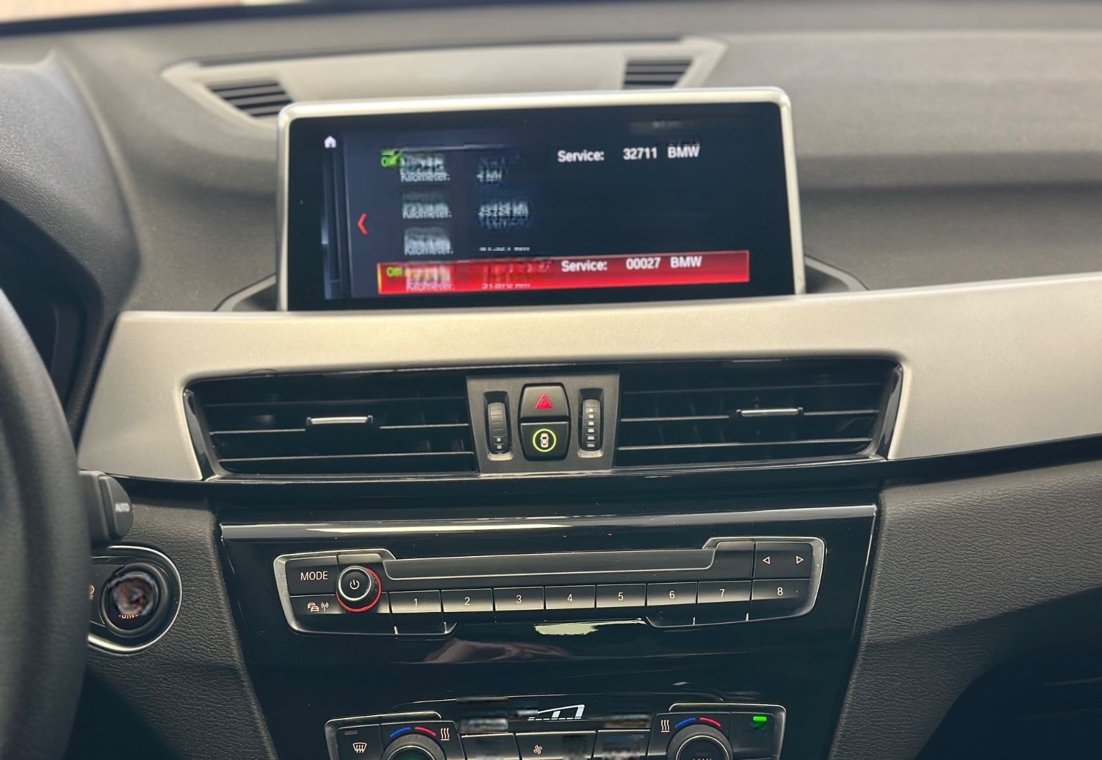 BMW X1 sDrive 18i Navi/Panorama/ParkAssist/Tempomat foto 18