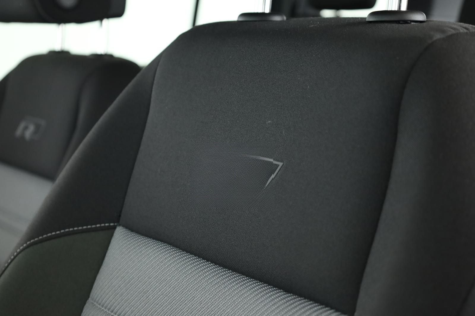 Volkswagen Touran 2.0 TDI DSG Highline R-Line 7 Pano 18 AHK foto 24