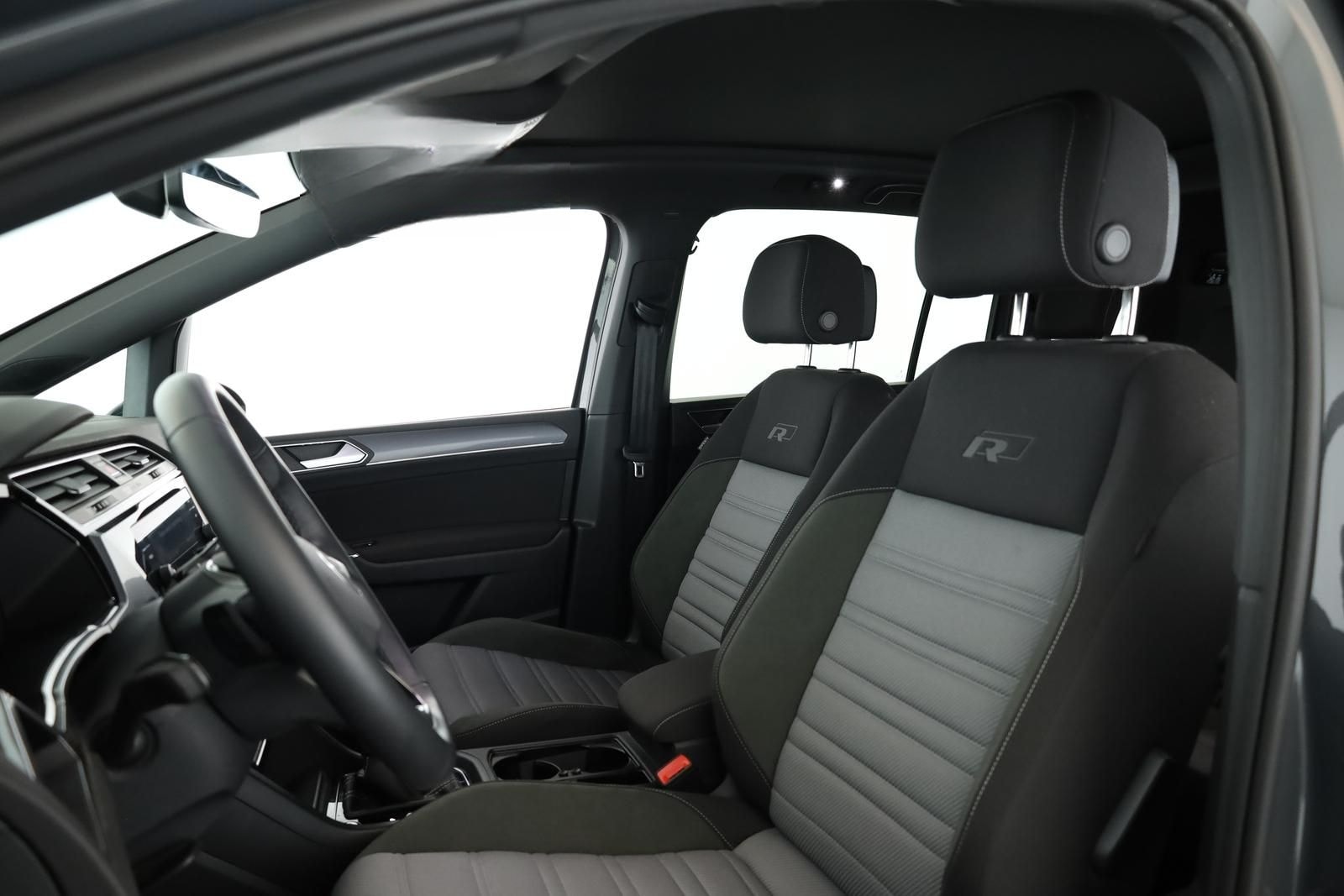 Volkswagen Touran 2.0 TDI DSG Highline R-Line 7 Pano 18 AHK foto 9