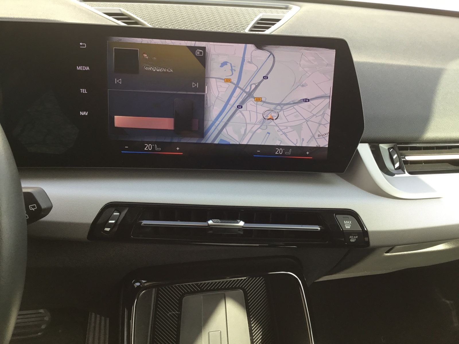 BMW X1 sDrive20i KAMERA+AHK+LM17+SITZHZ+LED foto 13