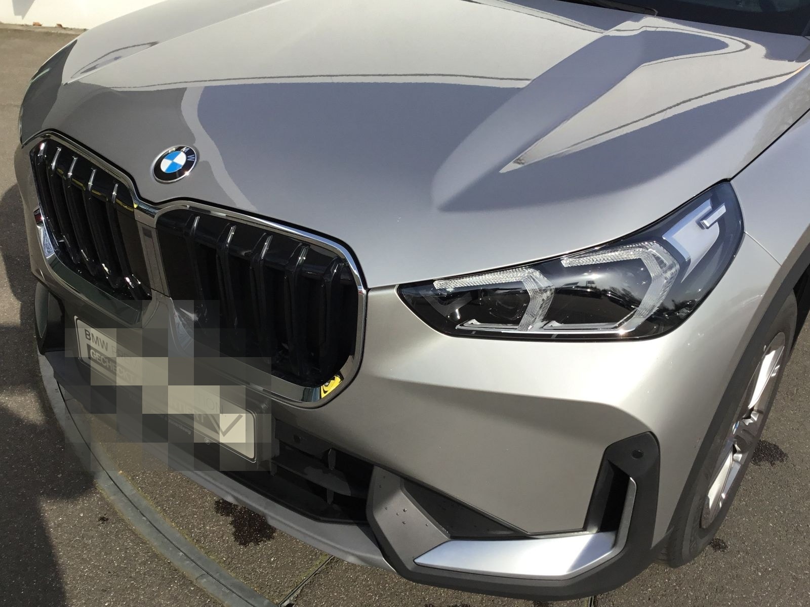 BMW X1 sDrive20i KAMERA+AHK+LM17+SITZHZ+LED foto 3