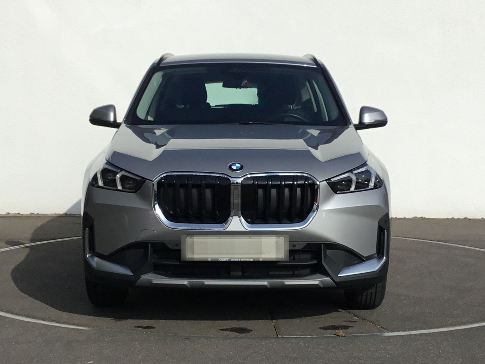 BMW X1 sDrive20i KAMERA+AHK+LM17+SITZHZ+LED foto 7