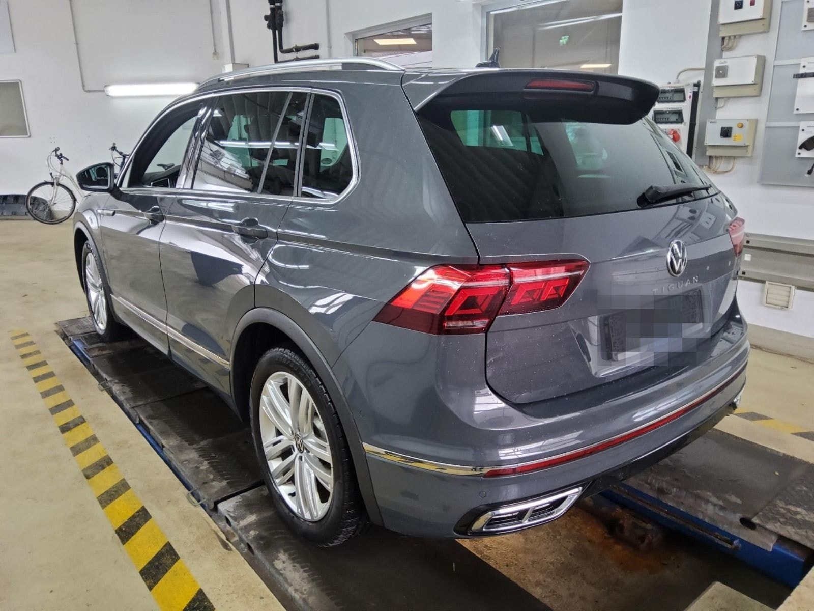 Volkswagen Tiguan 2.0 TDI R-Line 4Motion*AHK*LED-Matrix* foto 5