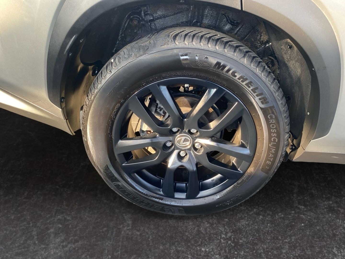 Lexus NX 300h Amazing Edition E-FOUR *Bi-LED*HiFi*PDC* foto 22