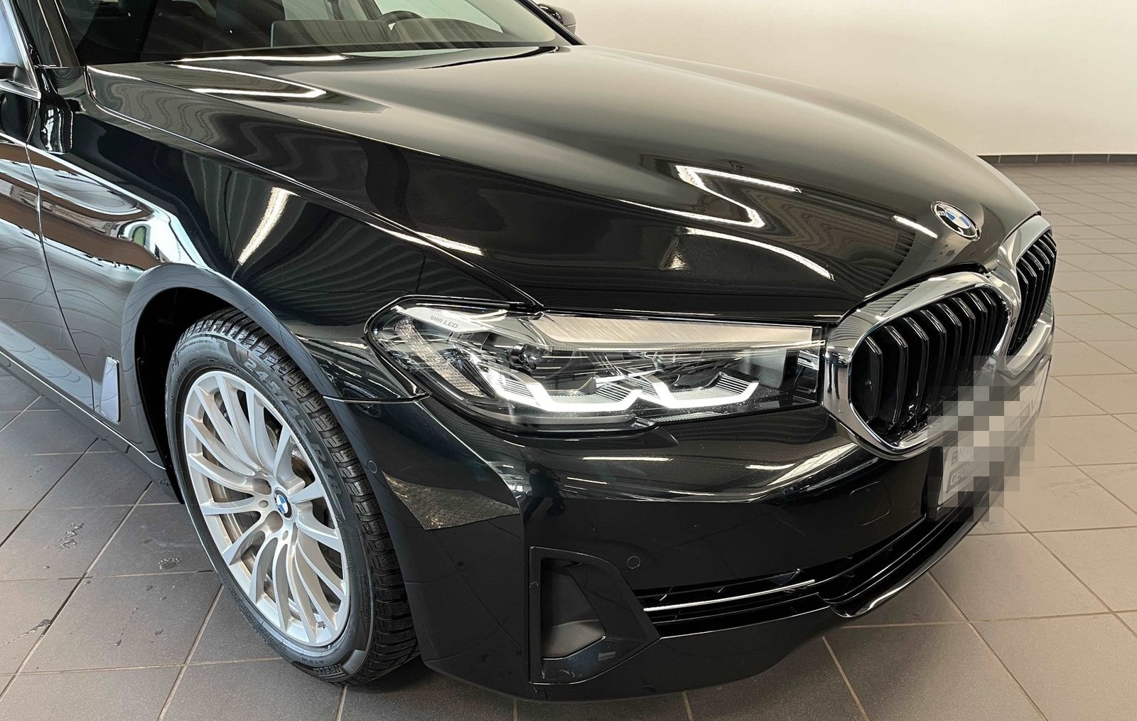 BMW 520d ACC 360°KAM RFK NAVI Standh. LED PDC V+H foto 4