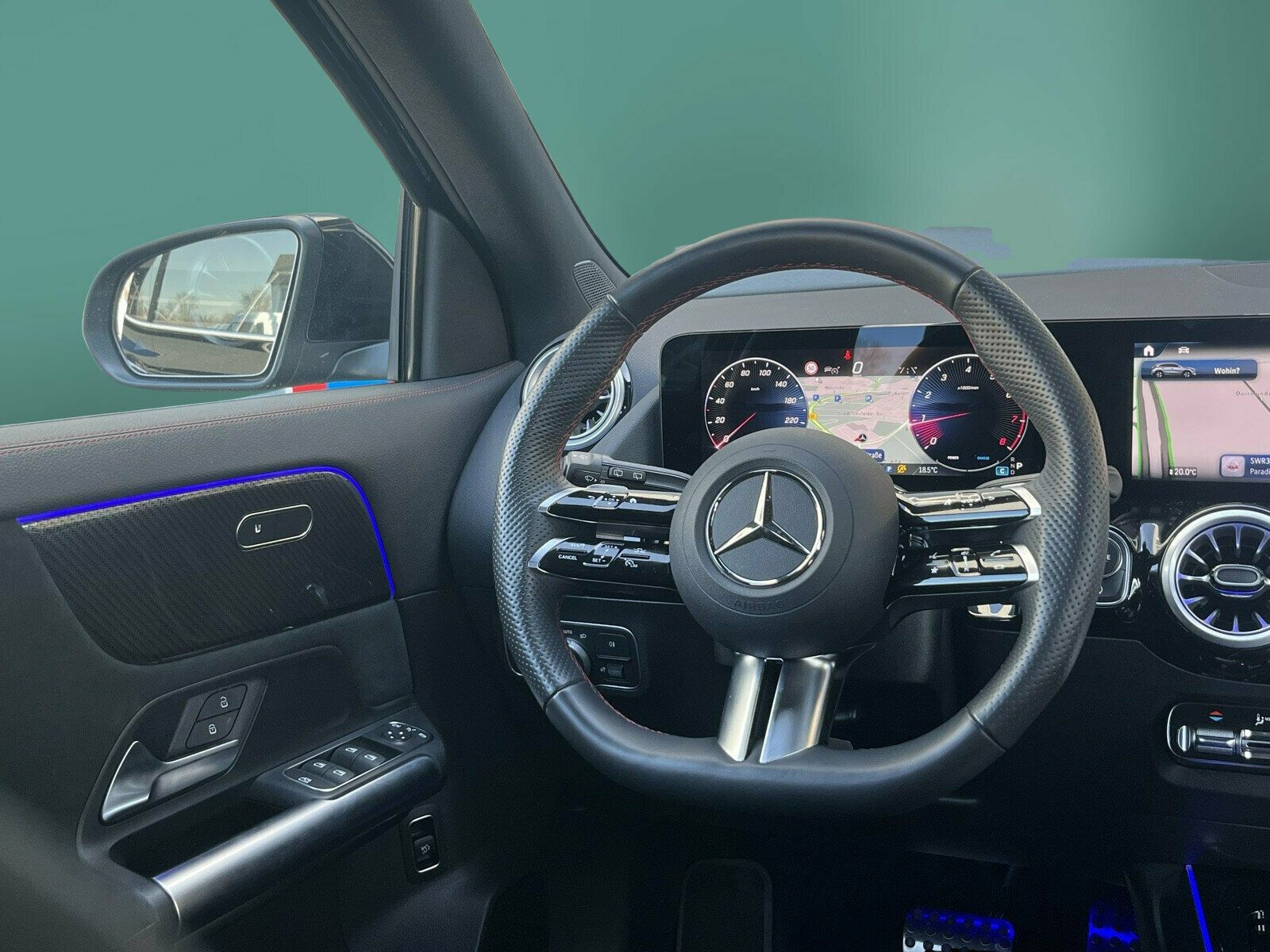 Mercedes-Benz GLA 180 AMG+VOR.-DISTRO+KAM+SOUND+KEYL+EASYP+TWA foto 11