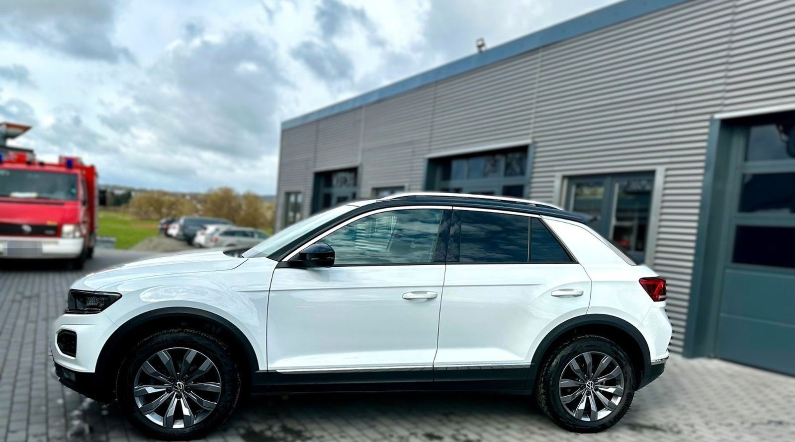 Volkswagen T-Roc Sport/AHK/Kamera/17´/Dach schw. foto 9