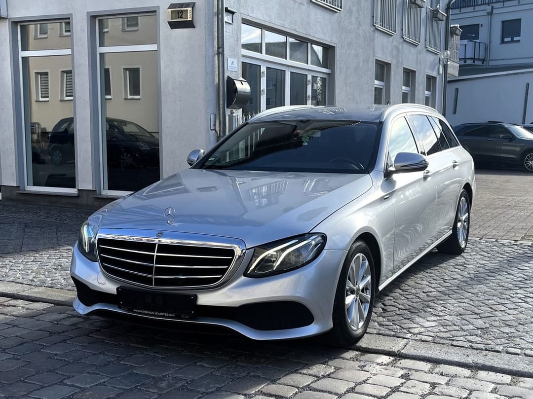 Mercedes-Benz E 200 d T Grand Edition 2020