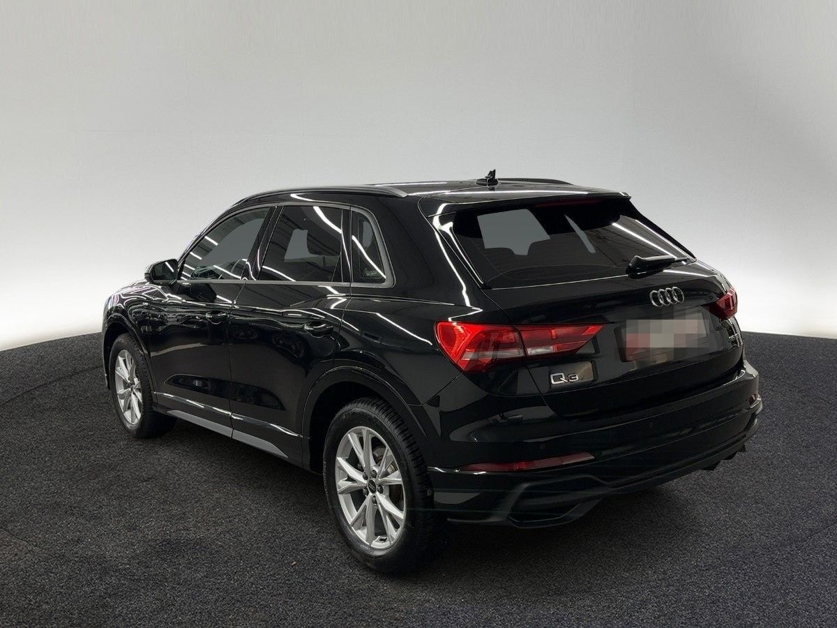 Audi Q3 S line 35 TDI S tr. LED RFK NAVI VIRTUAL foto 3