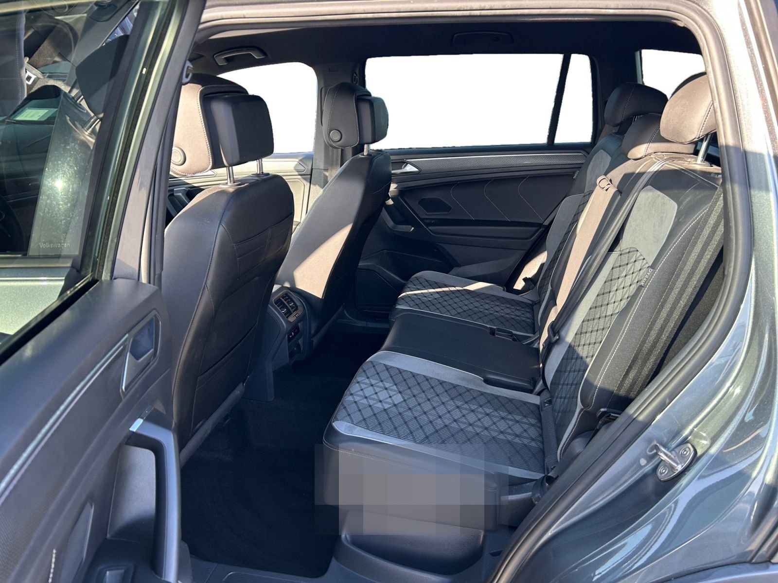 Volkswagen Tiguan Allspace 2.0TSI DSG 4M R-Line Black Style foto 11