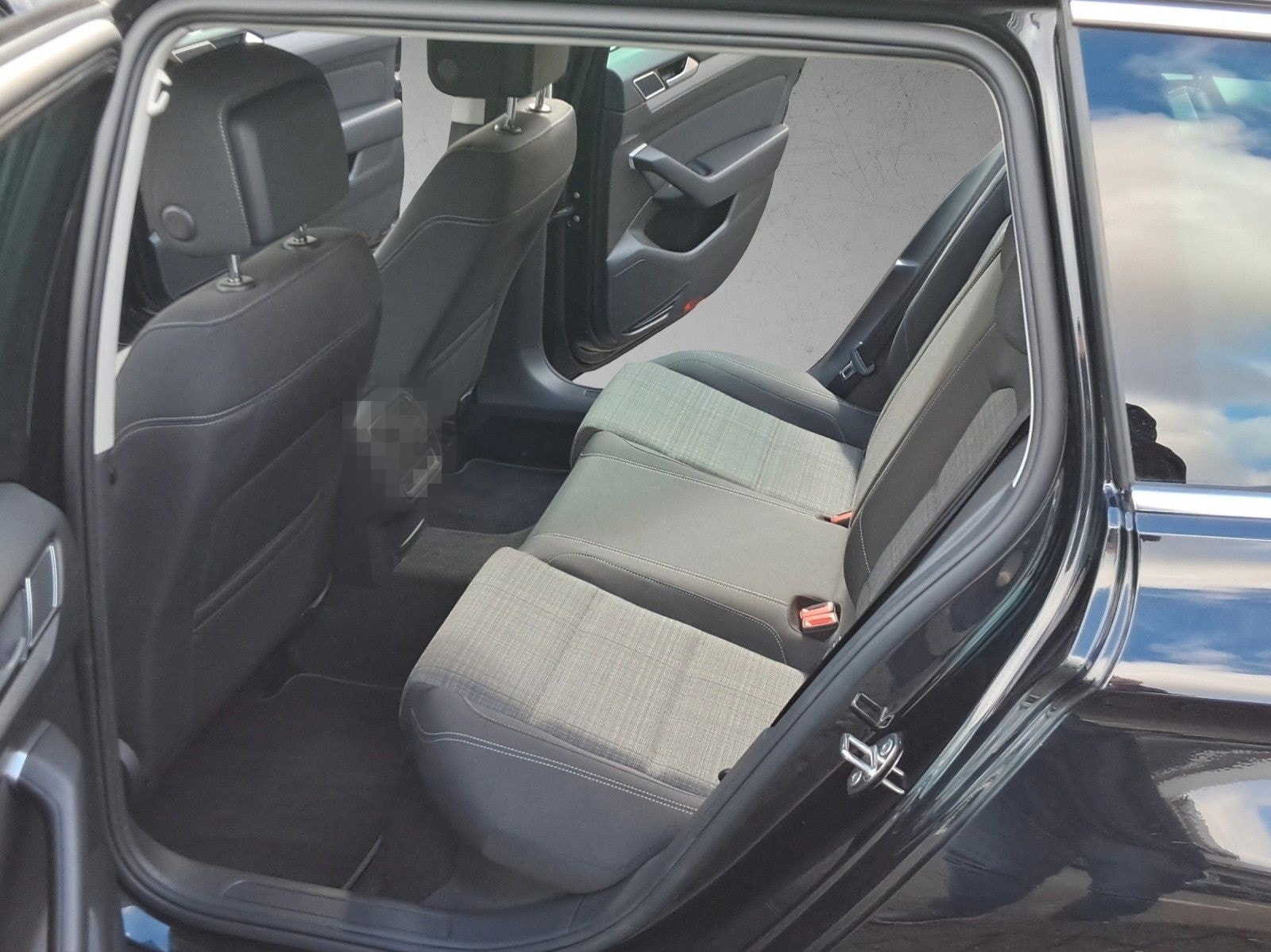 Volkswagen Passat Variant 2.0 TDI Business DSG,Kamera,LED foto 15