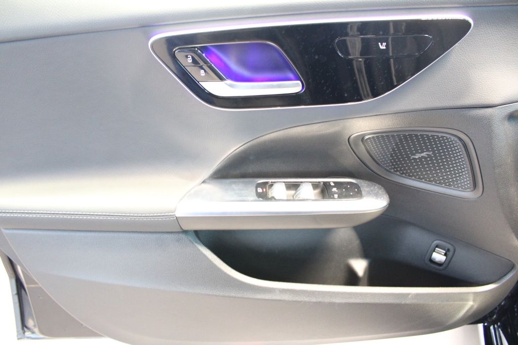 Mercedes-Benz C 200 *Avantgarde LED Kamera 360° Winter Paket foto 10