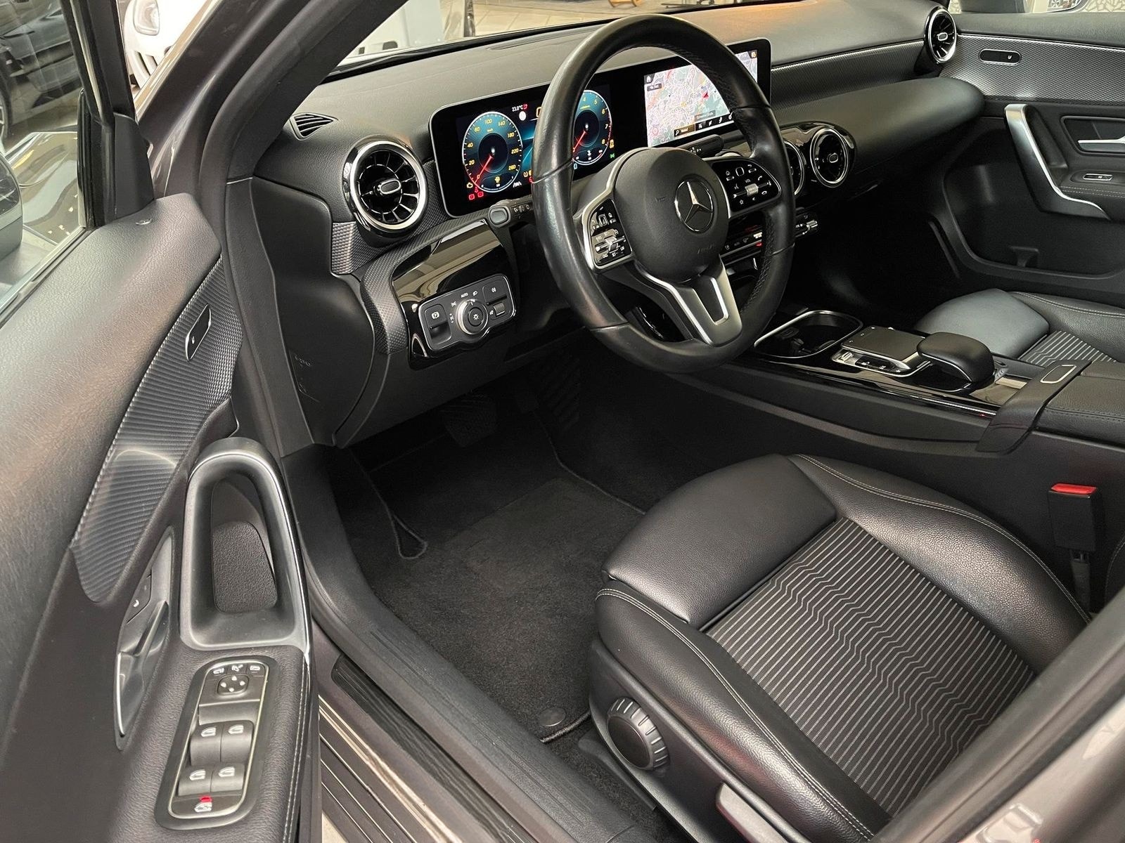 Mercedes-Benz A 220 Progressive 4Matic*AMG*STDHZG*MBUX*AHK*LED foto 12