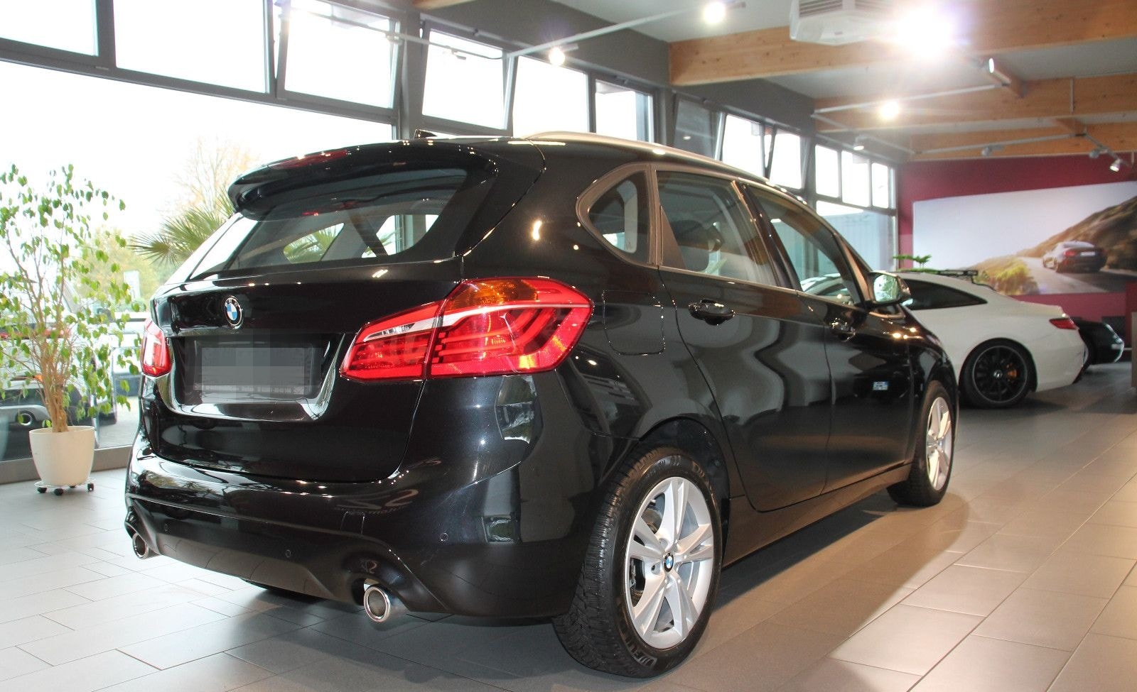 BMW 218 Active Tourer PDC Navi SHZ LED foto 6