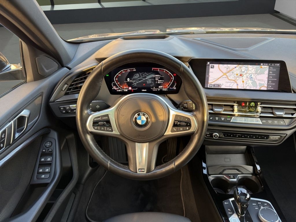 BMW 118i SPORTLINE LED NAVI HUD PANO KAMERA 17" foto 7