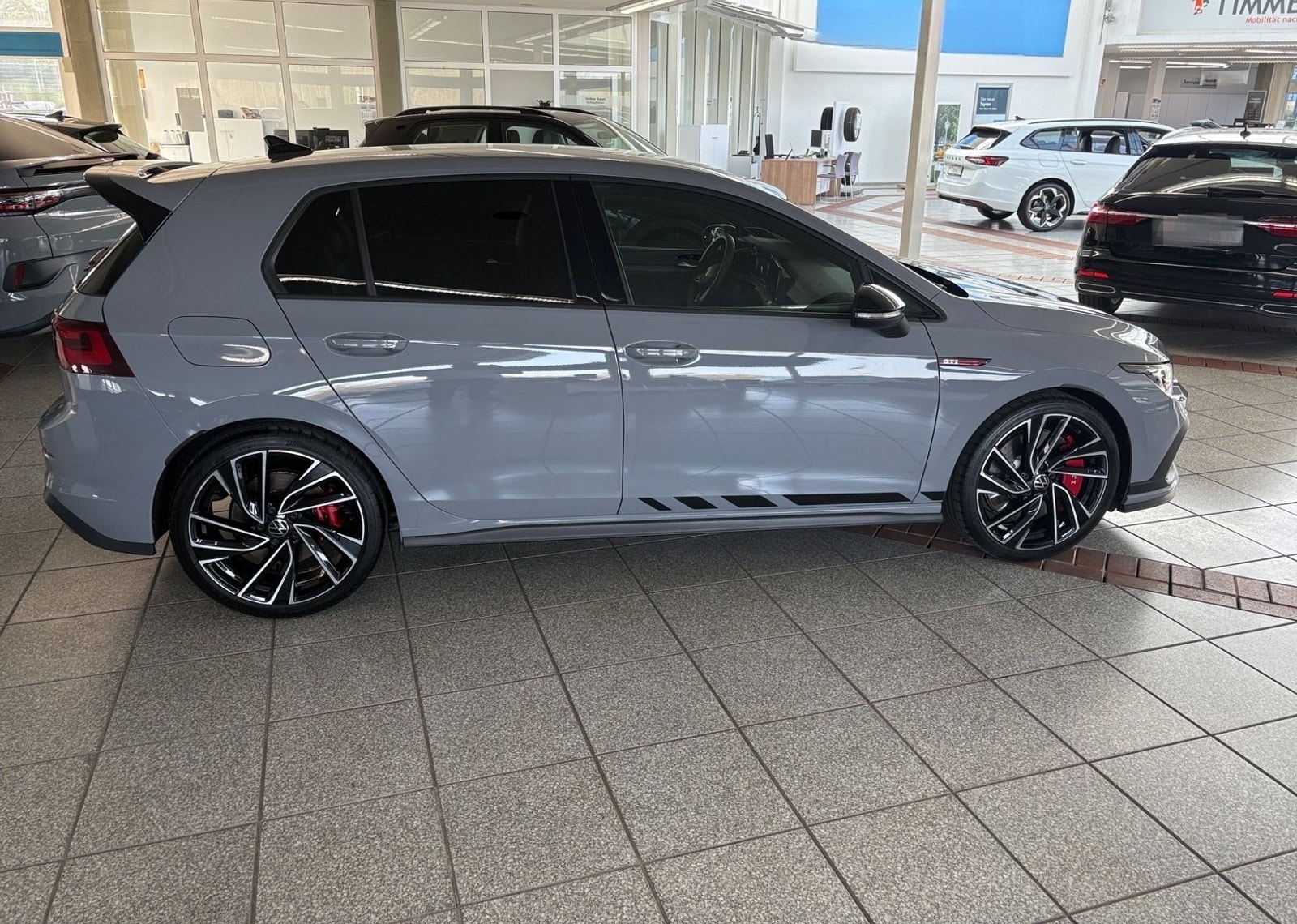 Volkswagen Golf VIII 2.0 TSI DSG GTI CLUBSPORT BLACK +H&K + foto 18