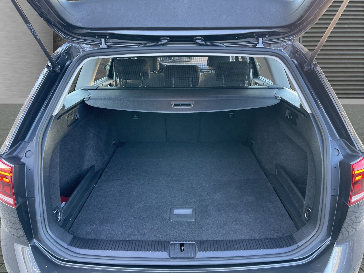 Volkswagen Passat Variant 2.0 TDI++Aut.++Rückfahrk.++Navi++ foto 8