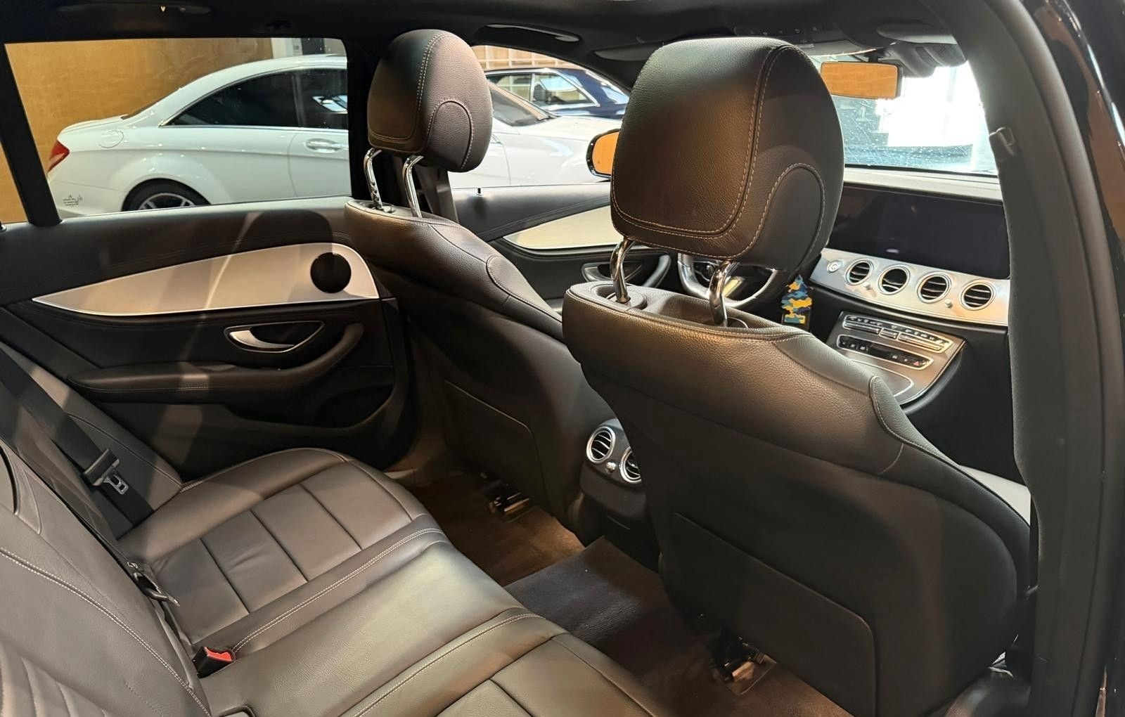 Mercedes-Benz E 300 DE KOMBI AMG PACKET MEGA VOLL foto 8