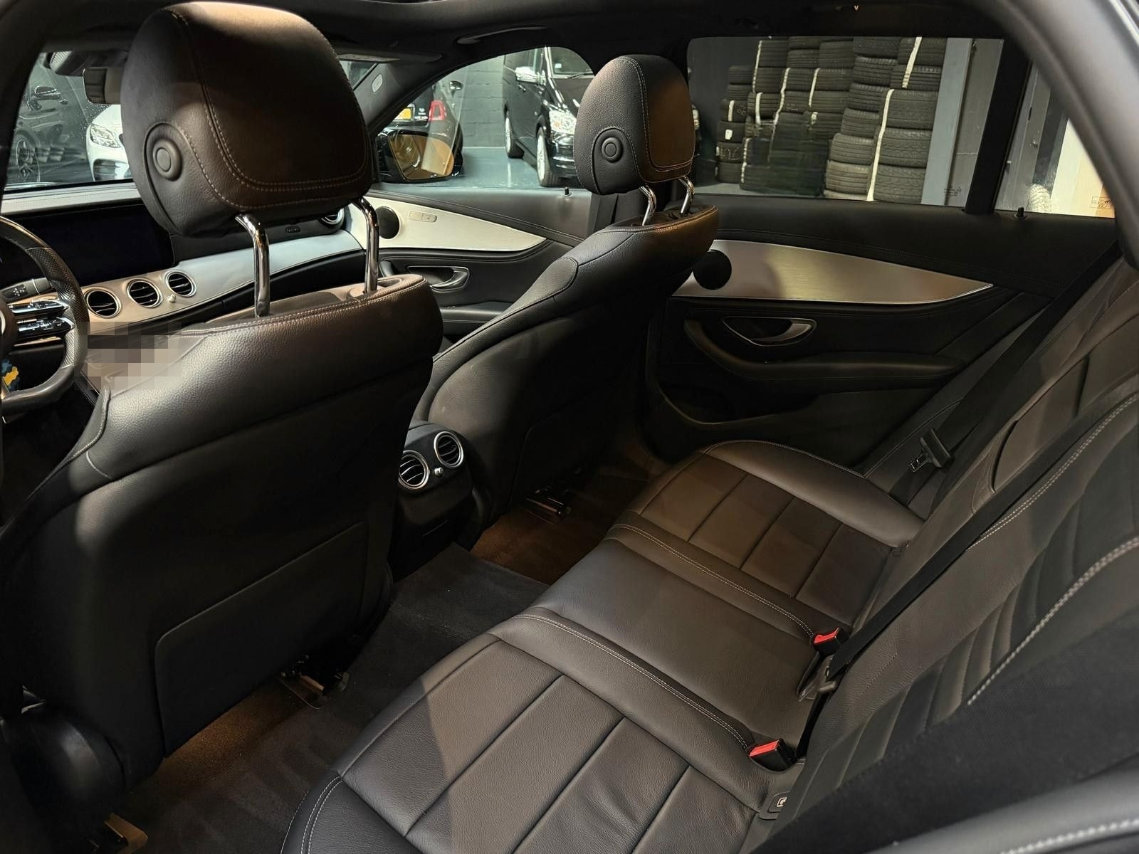 Mercedes-Benz E 300 DE KOMBI AMG PACKET MEGA VOLL foto 10