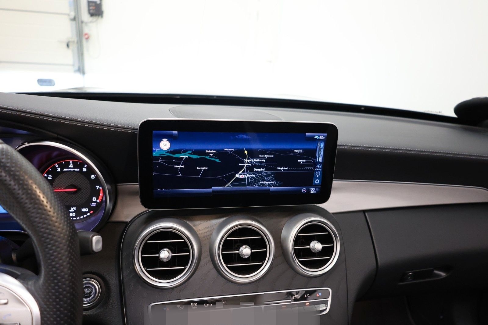 Mercedes-Benz C 63 S AMG Cabriolet foto 19