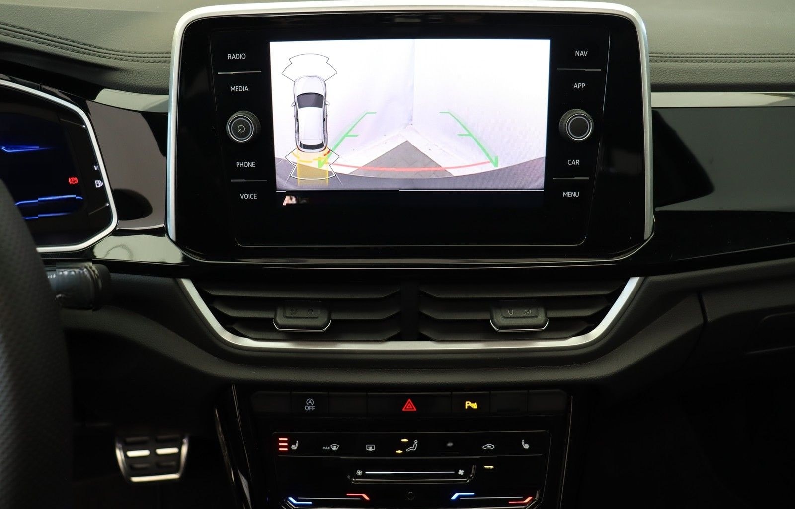 Volkswagen T-Roc 2.0 R-LINE+4M+PANO+MATRIX+RFK+ACC+19ZOLL foto 4