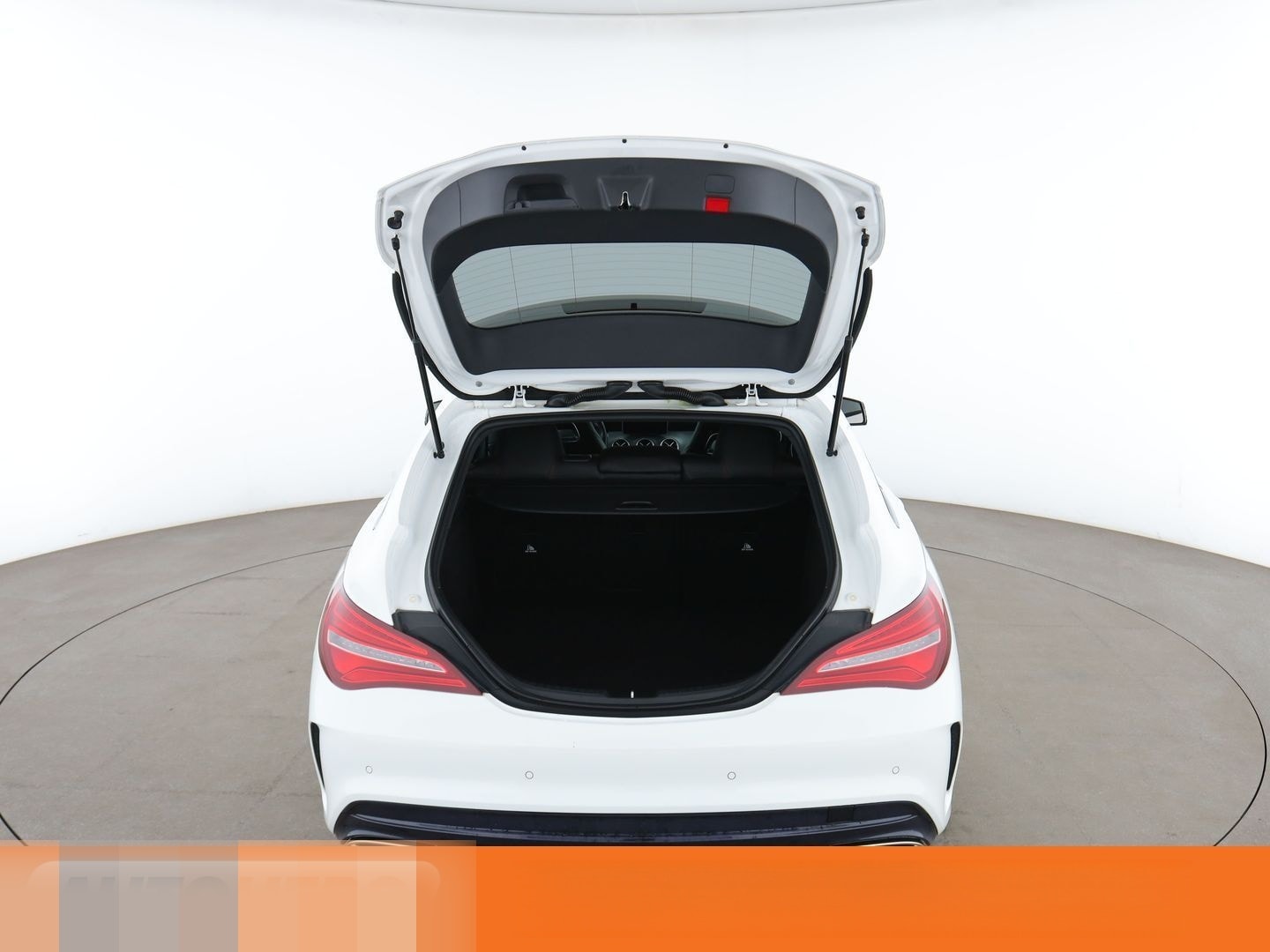 Mercedes-Benz CLA-Klasse CLA 180 Shooting Brake AMG Line Aut. foto 17