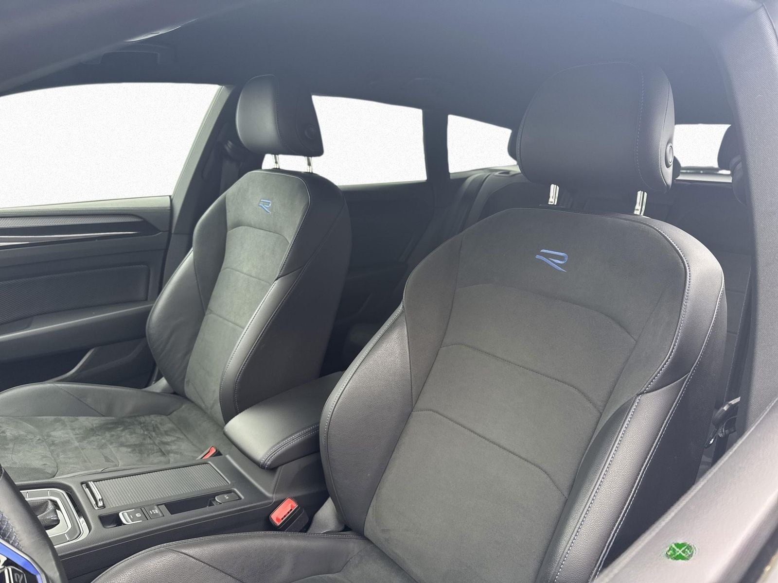 Volkswagen Arteon Shootingbrake R 2.0 TSI 4MOTION DSG AHK foto 9