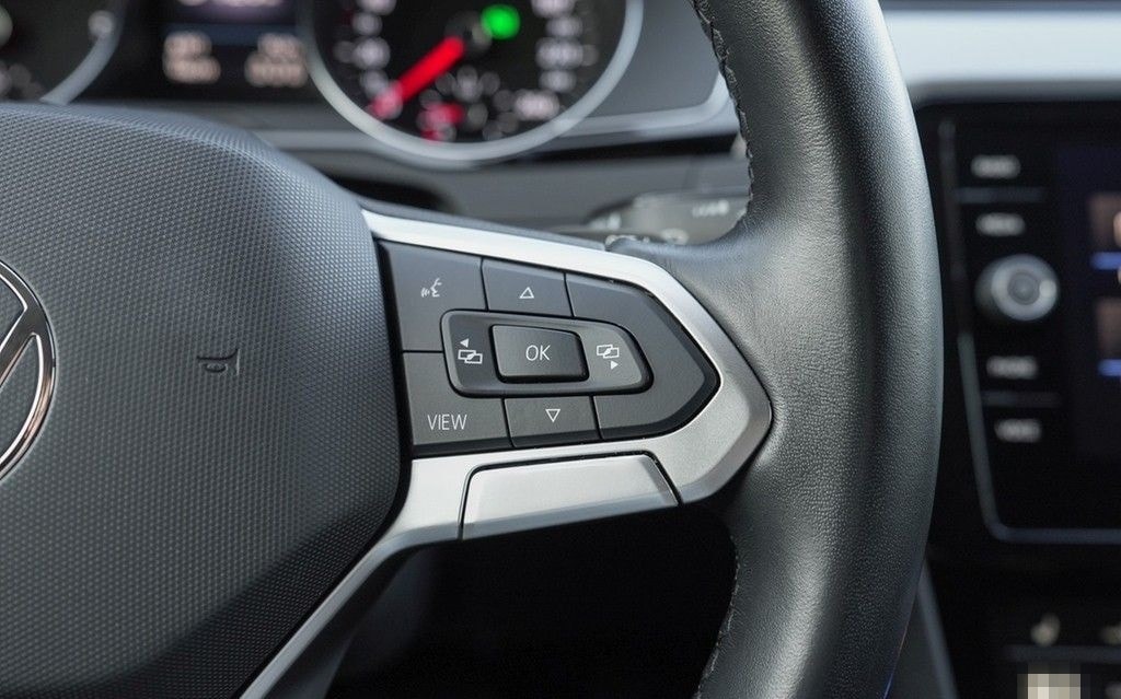 Volkswagen Passat Variant 2,0 TDI DSG,LED,Kamera,Navi Stand foto 18