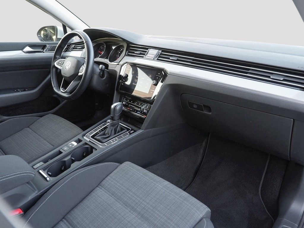 Volkswagen Passat Variant 2,0 TDI DSG,LED,Kamera,Navi Stand foto 8