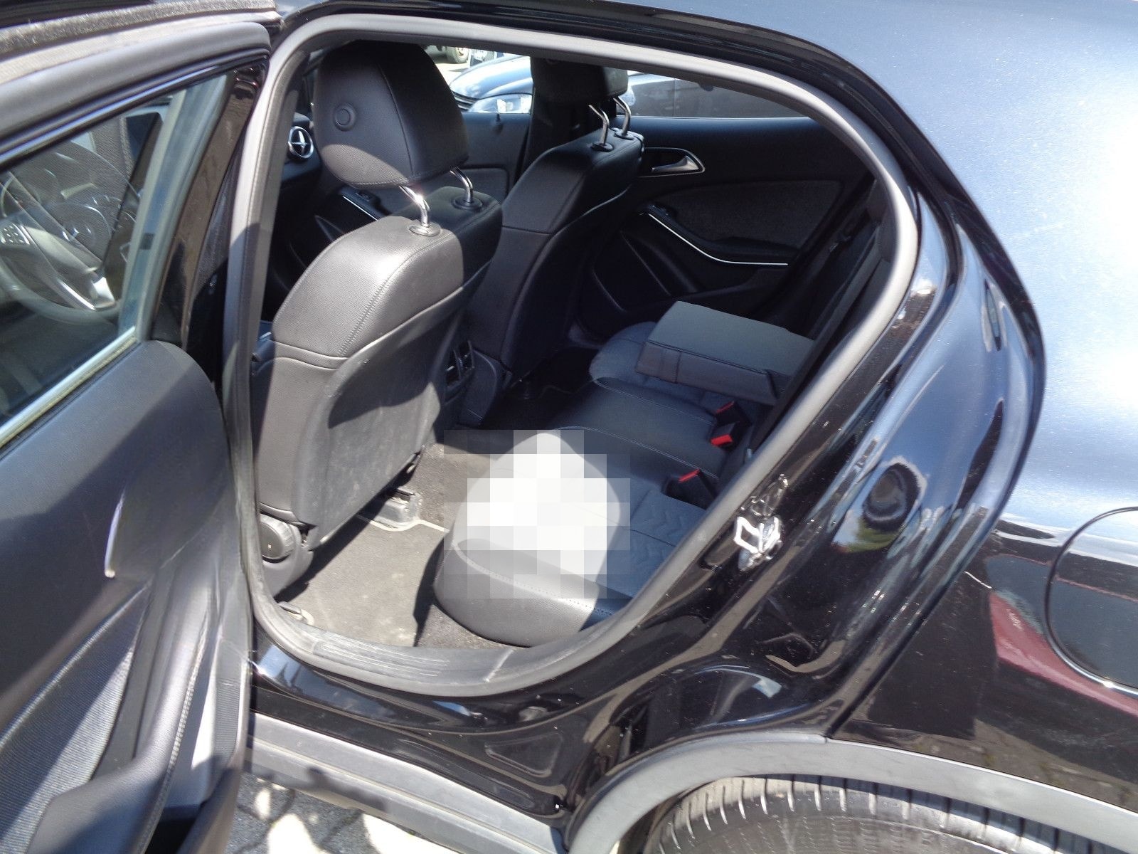 Mercedes-Benz GLA 200 Autom., Kam. Navi.LM, Keyl.LED,Met. PTS, foto 9