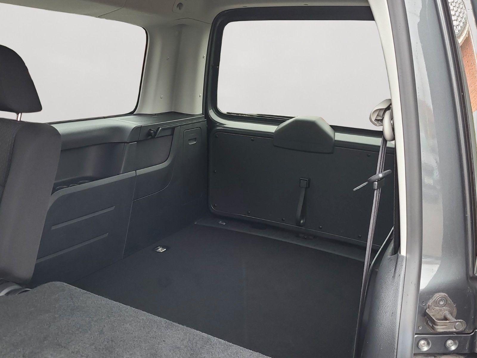 Volkswagen Caddy 2.0 TDI Maxi DSG | SHZ | Tempomat | PDC foto 22