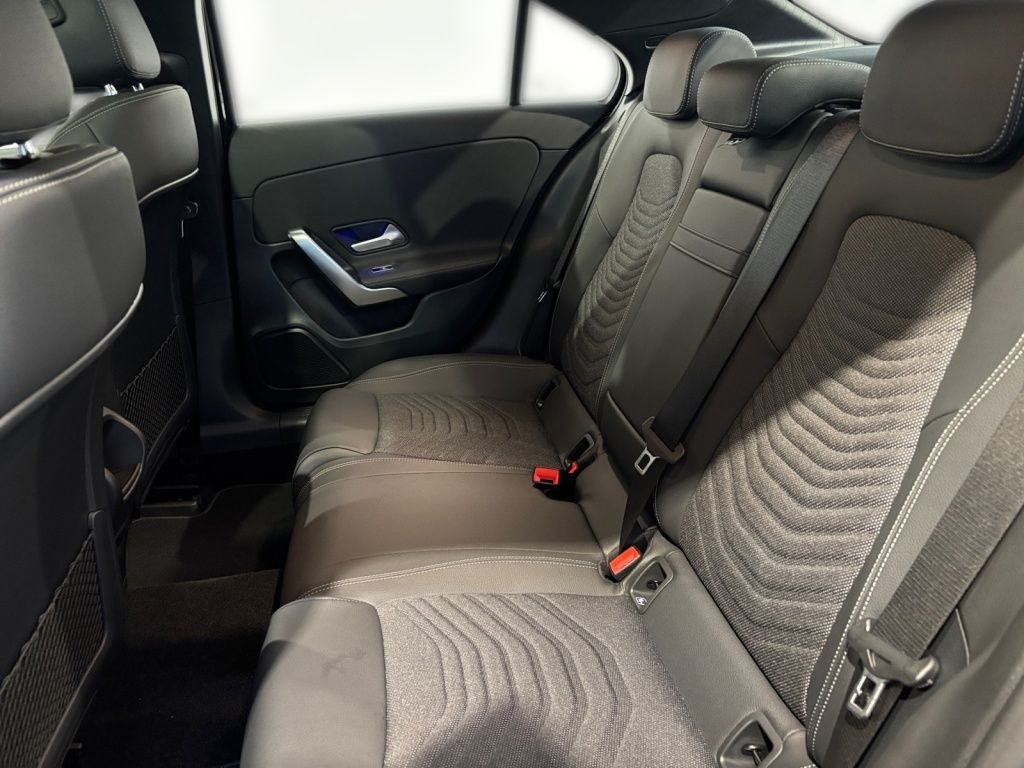 Mercedes-Benz A 200 d Limo PROGRESSIVE+AMBIENTE+DISTRO+MBUX foto 11