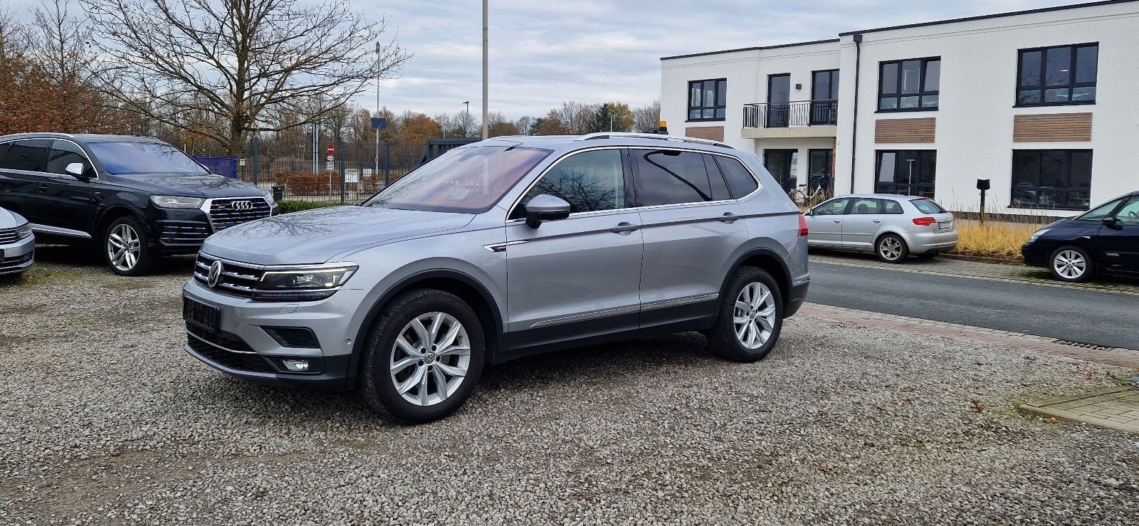 Volkswagen Tiguan 2.0 TDI Allspace Highline 4Motion DSG foto 1