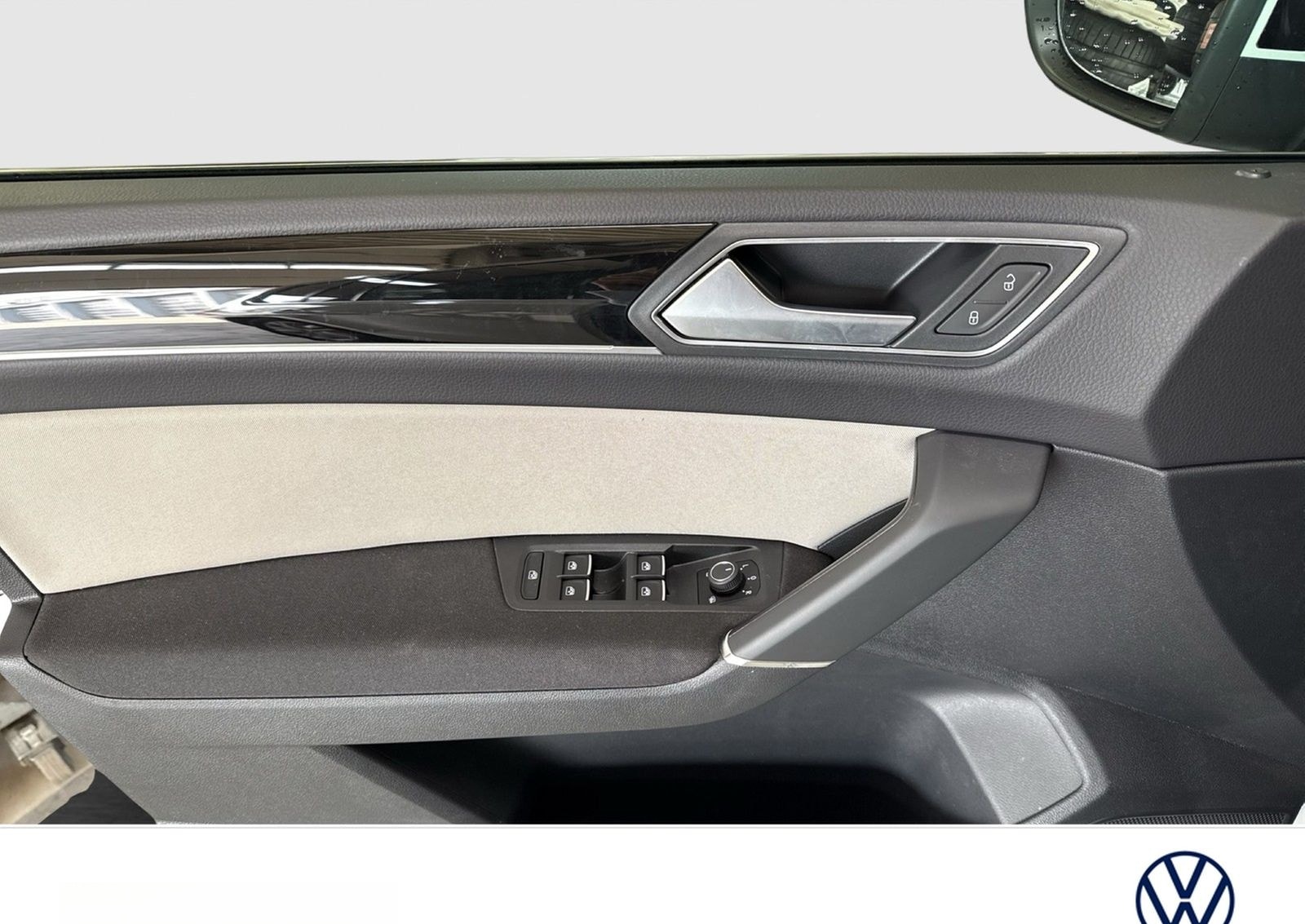 Volkswagen Touran 2.0 HIGHLINE AHK ACC LM17 NAVI LED foto 20