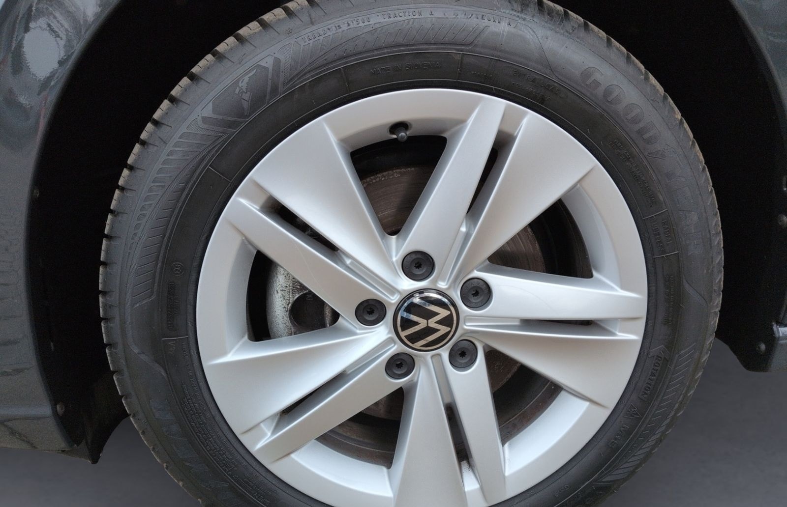 Volkswagen Golf VIII 1.0 eTSI DSG Life LED+ACC+APP+NAVI foto 9