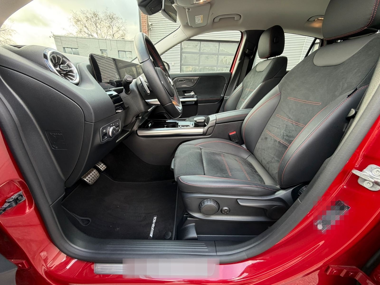 Mercedes-Benz GLA 250 AMG HUD DISTRONIC LED HP TOTWINKEL 360° foto 13