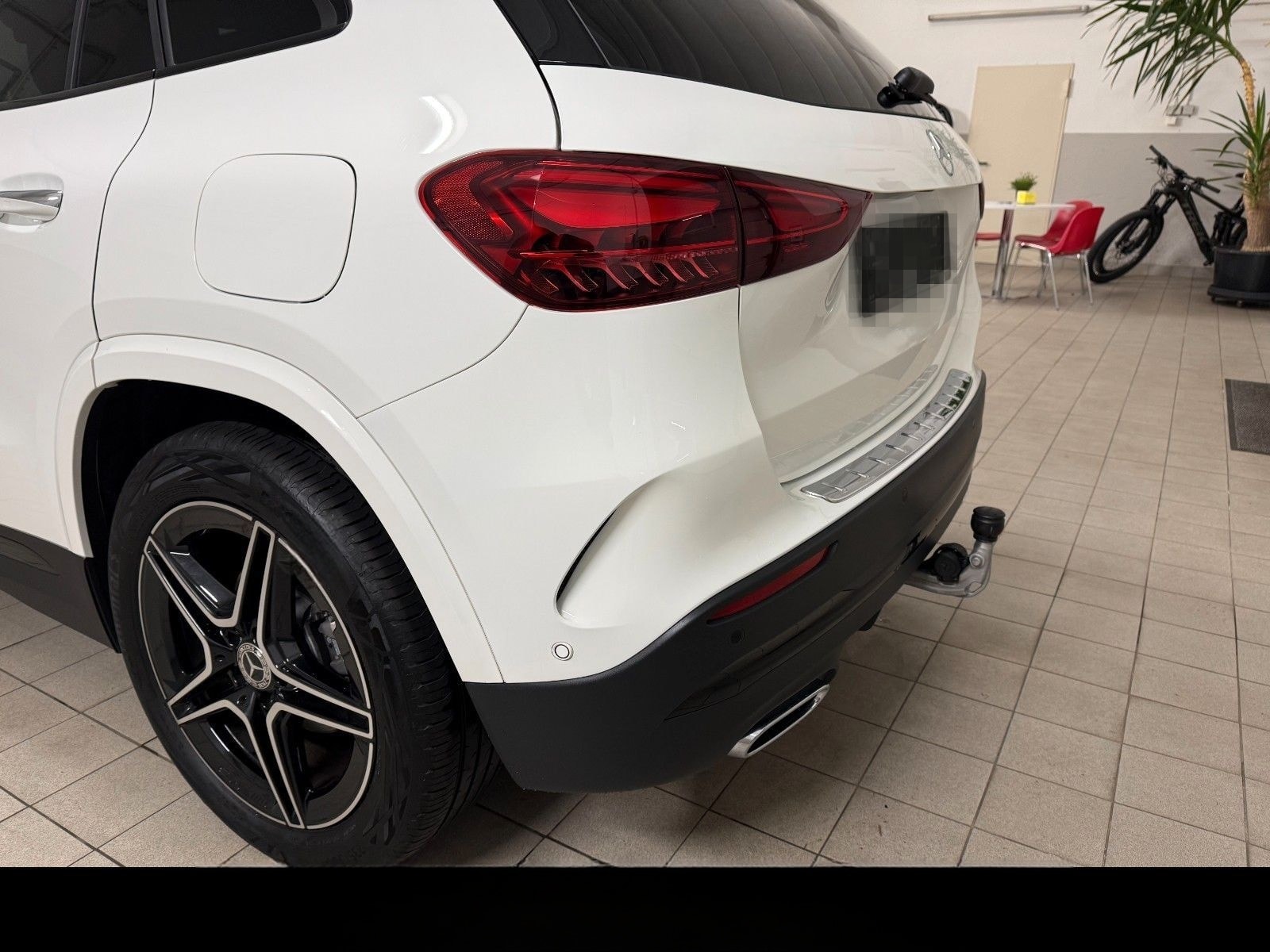 Mercedes-Benz GLA 180 AMG*Night*Distronic*Tot*AHK*MultiLED*360 foto 3