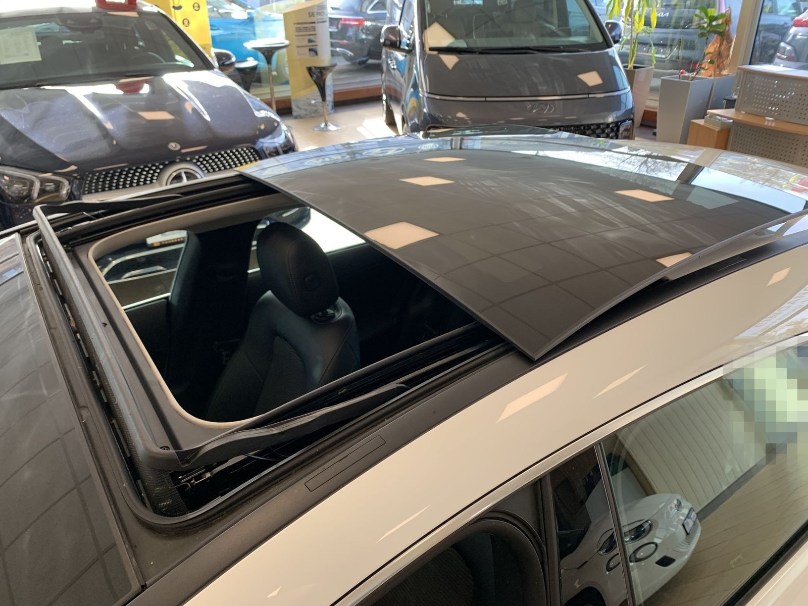 Mercedes-Benz CLA 250 Shooting Brake e Pano. LED Navi PDC SHZ foto 22