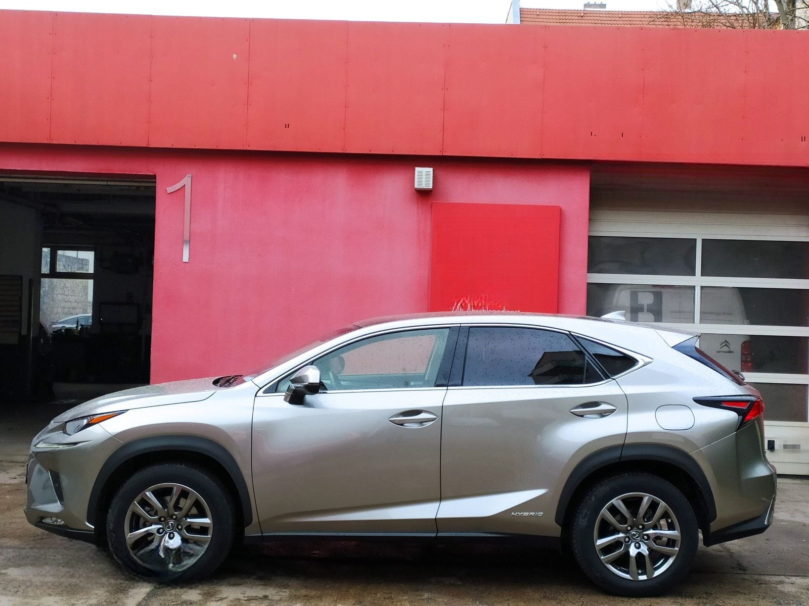 Lexus NX 300 h OFFROAD HYBRID E-FOUR *AHK*Leder* foto 6