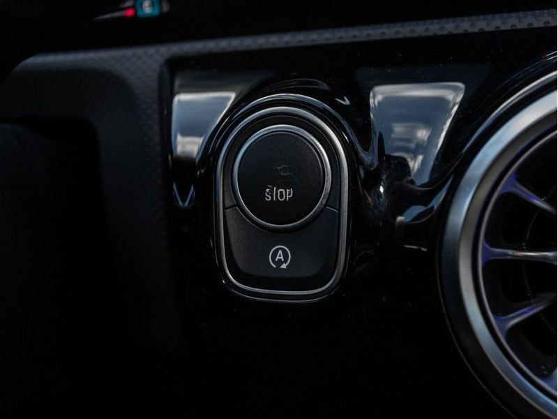 Mercedes-Benz CLA 200 d SB AMG-Sport/LED/Cam/Pano/Night/Keyl foto 18