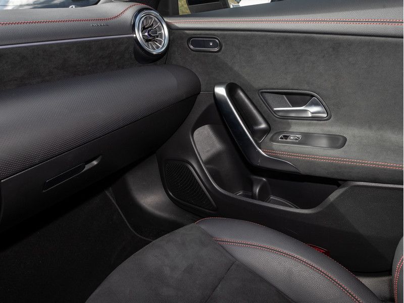 Mercedes-Benz CLA 200 d SB AMG-Sport/LED/Cam/Pano/Night/Keyl foto 19