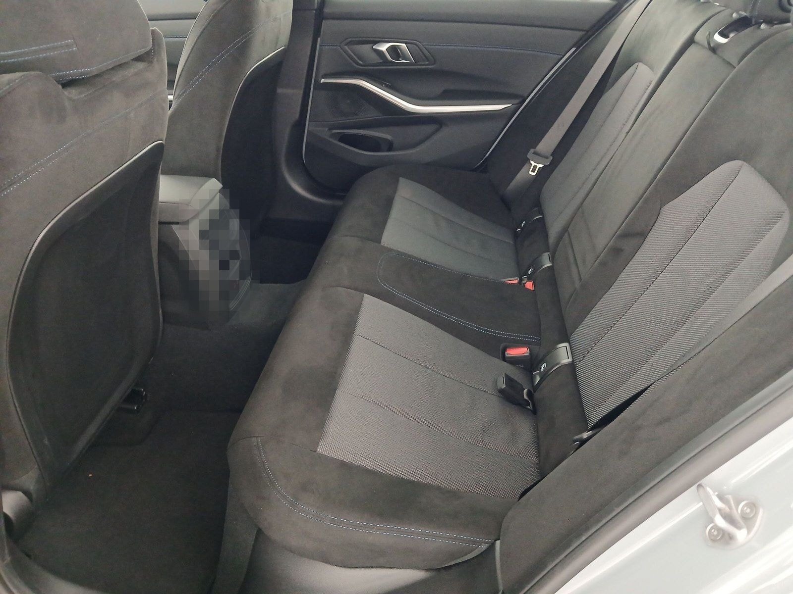 BMW 318i Limousine M Sport Navi AHK Kamera Alarm foto 11