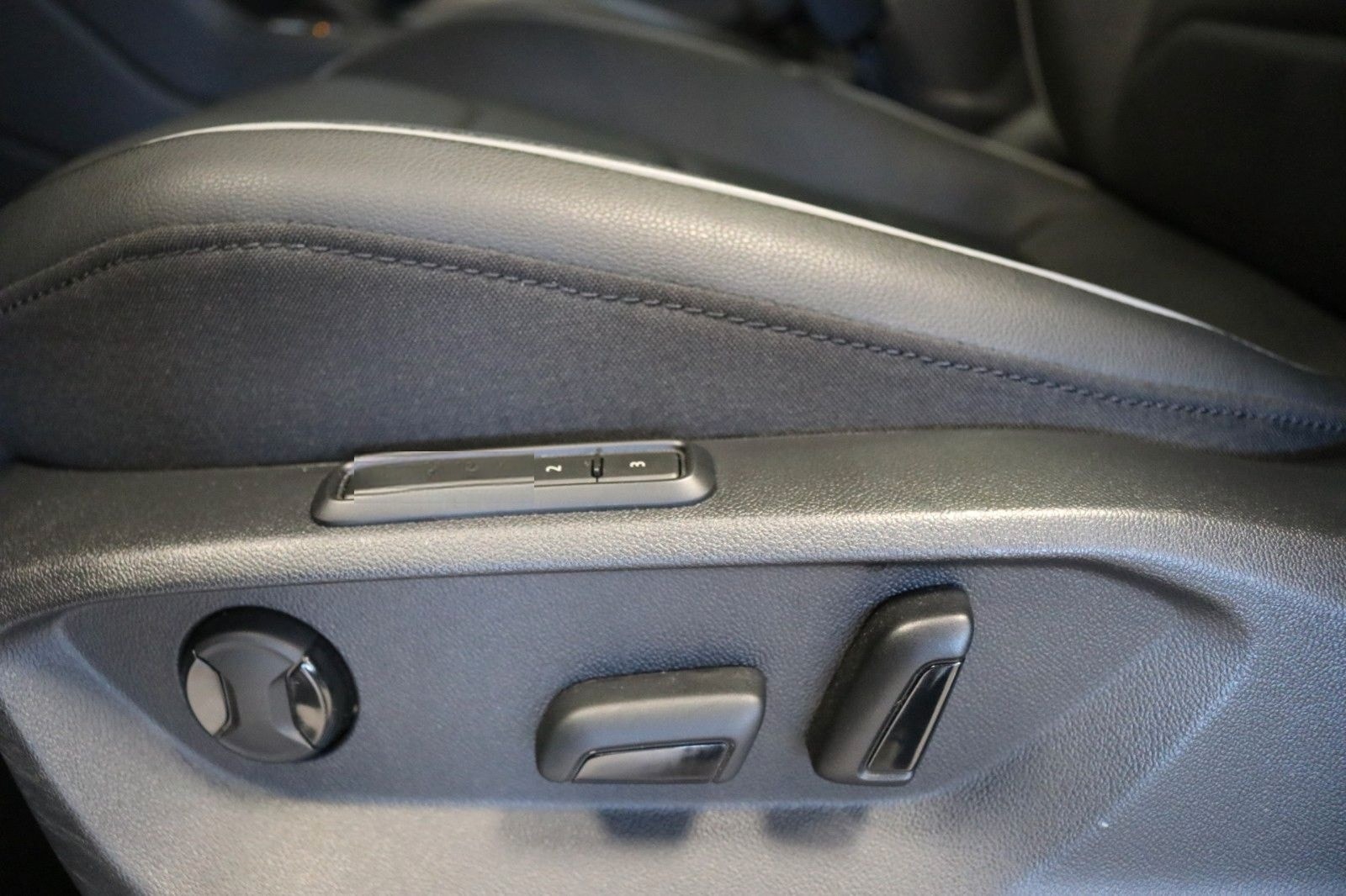 Volkswagen Tiguan Allspace DCC STHZ 360° HUD Memory Matrix foto 17