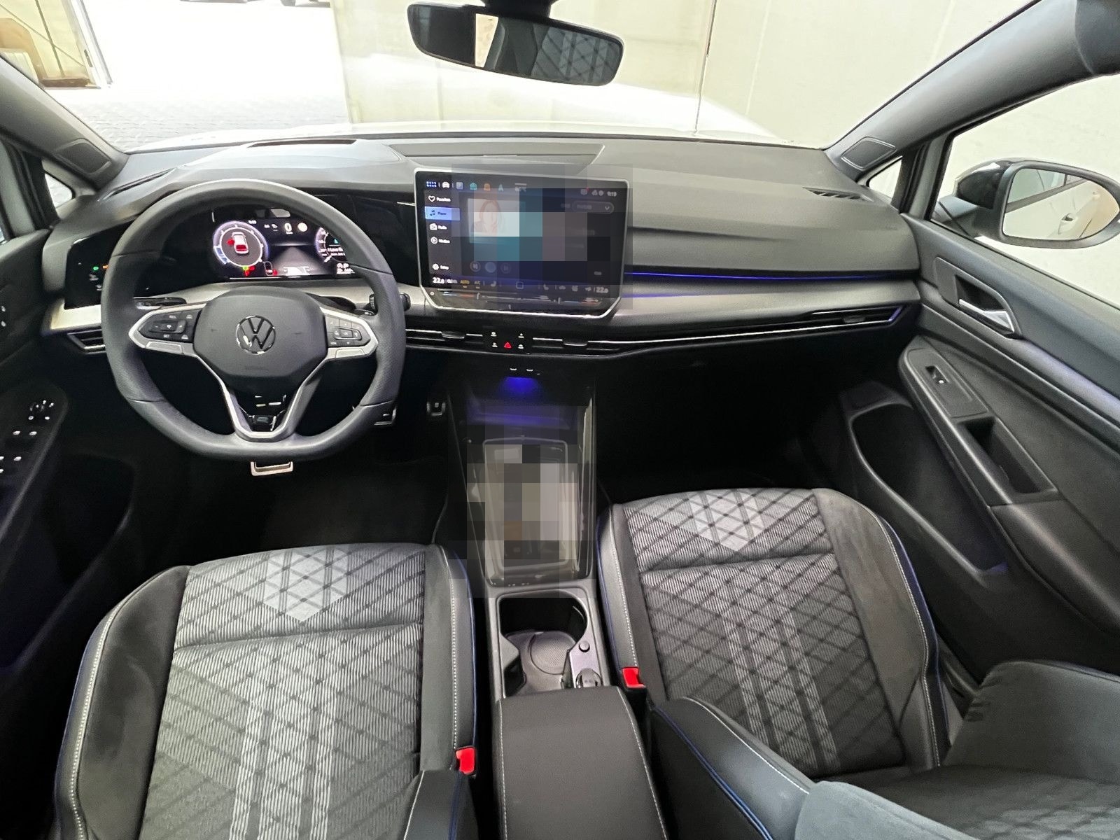 Volkswagen Golf VIII 2.0 TDI DSG R-Line Navi ACC Pano STHZ foto 22