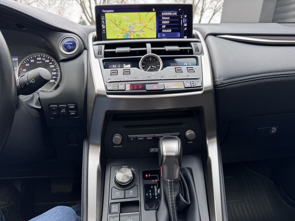 Lexus NX 300h ALLRAD foto 15