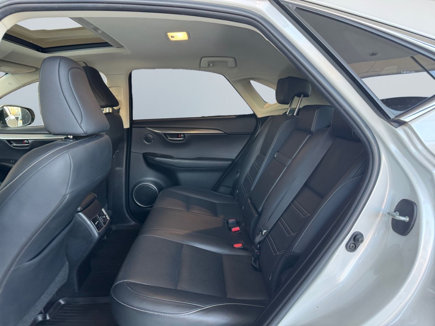 Lexus NX 300h Amazing Edition *Bi-LED*Soundsystem*SHZ* foto 17