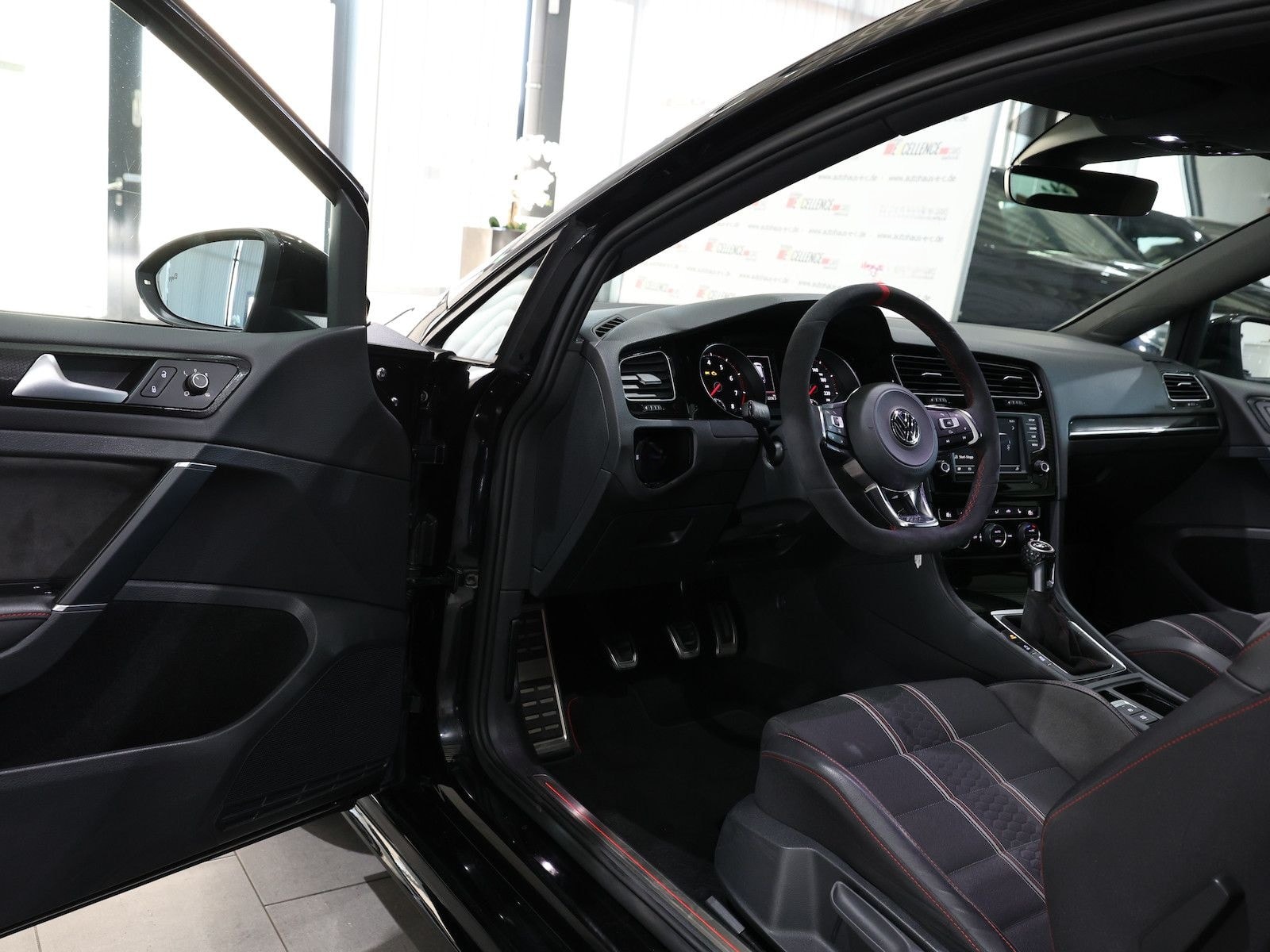 Volkswagen Golf GTI VII 2.0 TSI CLUBSPORT / VIELE EXTRAS / foto 12